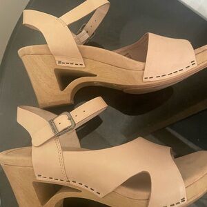 Dansko Tan Wedge Sandals with Peep-Toe Design